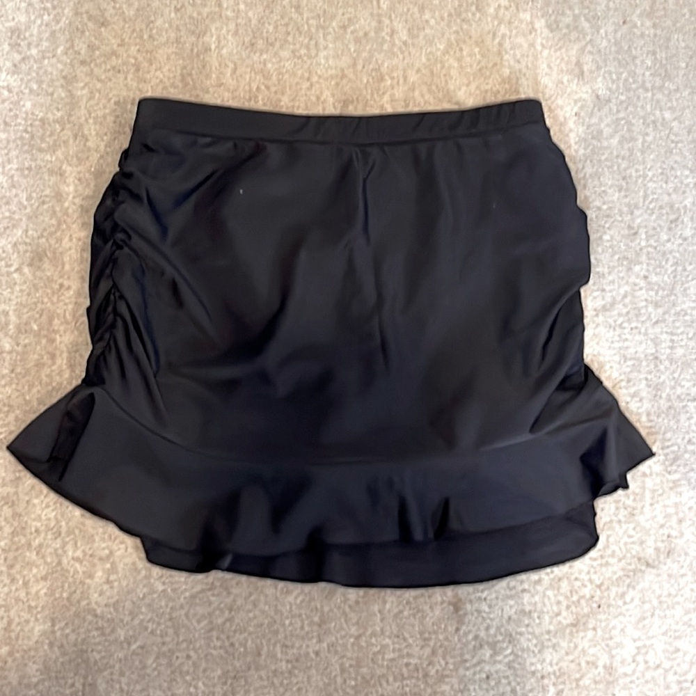 NWT Hilor high waisted swim skirt size 14
